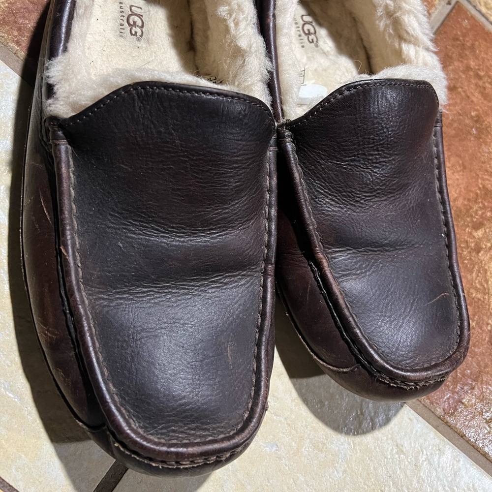 Uggs ascot brown wool slipper size 11